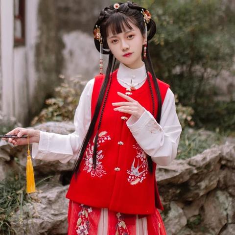 盘点那些美轮美奂的汉服品牌—以花为灵感