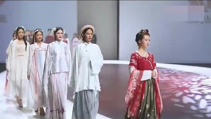汉裳华莲，传承千年汉服文化，演绎时尚新篇章
