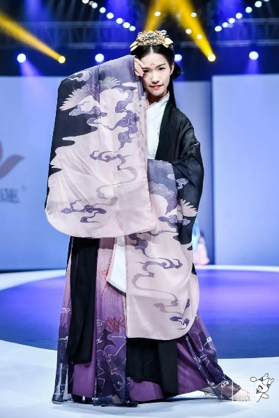 揭秘最前卫的汉服品牌，传统与现代的完美融合