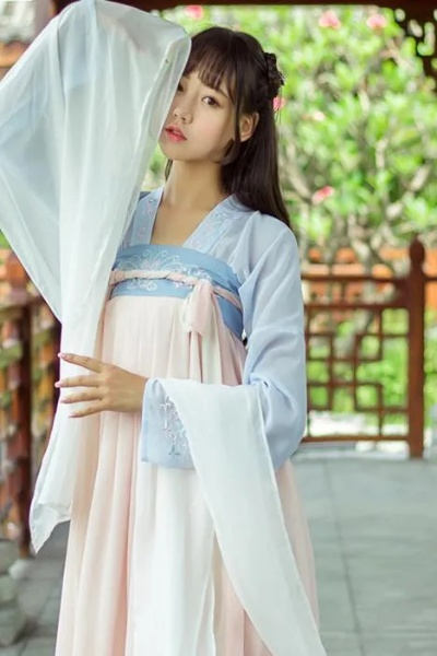 汉服抹胸平价品牌大盘点，如何在预算内穿出古风韵味？