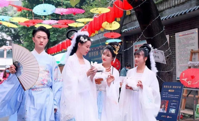 中秋佳节，汉服少年，传统与现代的完美邂逅