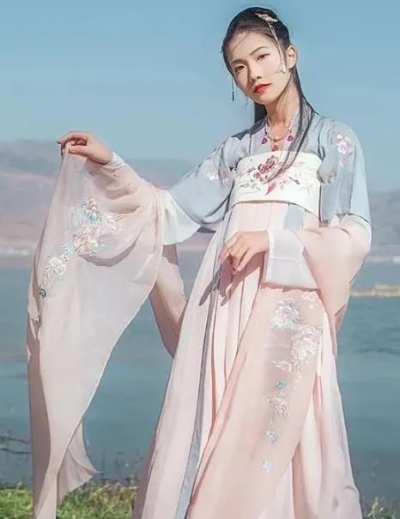 汉服绣花廉价品牌大盘点，性价比之选，让你穿出古风韵味