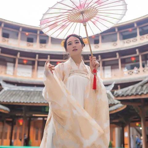 汉服风潮席卷全球，中国汉服品牌海外绽放