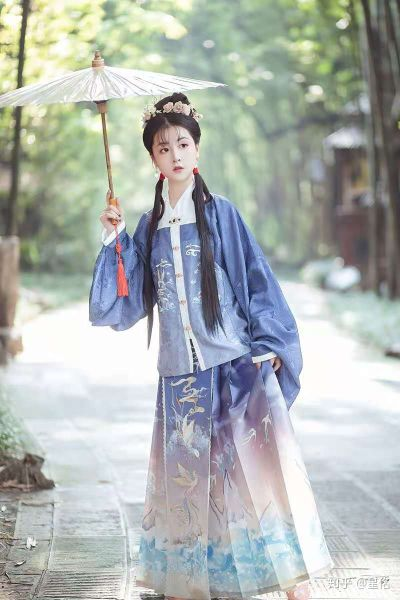 平价又贵气的汉服品牌大盘点，穿上就是古风美人！