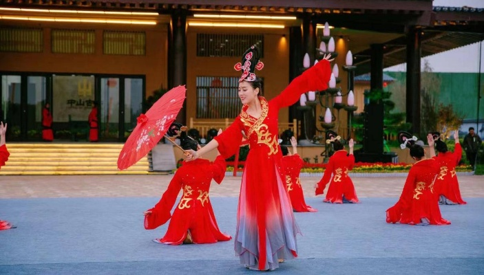 盘点适合跳团舞的汉服品牌，让你在舞动中展现古典韵味！
