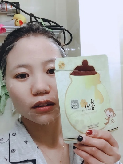 韩国春雨面膜，揭秘这款热门护肤品的品牌故事与使用体验
