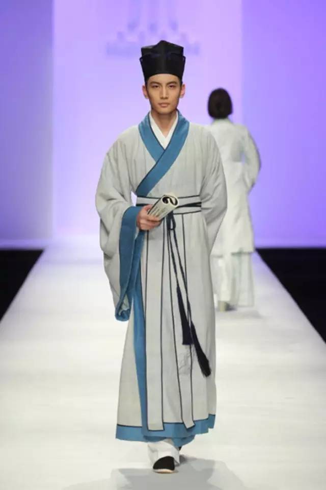 揭秘汉服圈品牌鄙视链，你不知道的江湖恩怨