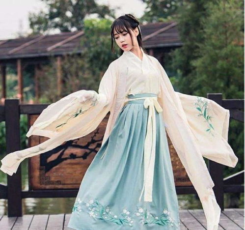 汉服之美，喜服推荐，这些品牌女装让你成为婚礼焦点！