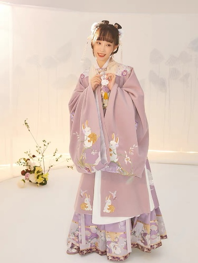 中秋佳节，小个子女生必备！盘点几款汉服品牌，让你美美过中秋！