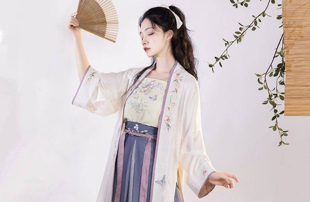 盘点年轻汉服女装品牌，穿越古今的时尚之旅