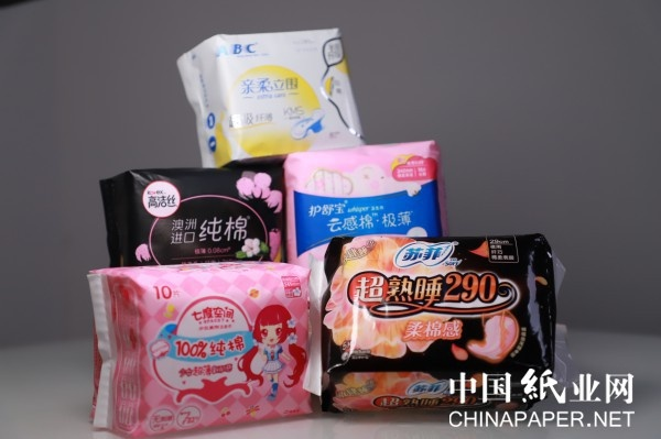 品牌送卫生巾给女孩，关爱女性，传递温暖的新方式