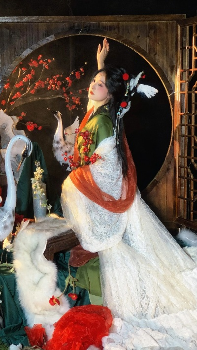 白鹤汉服—穿越千年的美丽传承