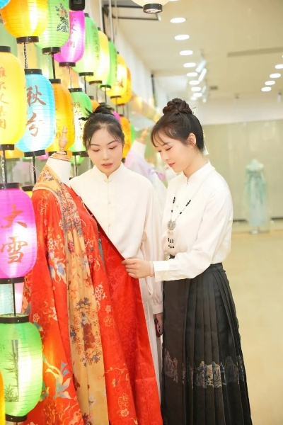 西安汉服品牌店推荐，穿越古今，尽享汉服之美