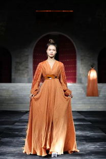 岁月流金，雅韵长存—中老年高贵女汉服品牌，传承东方之美