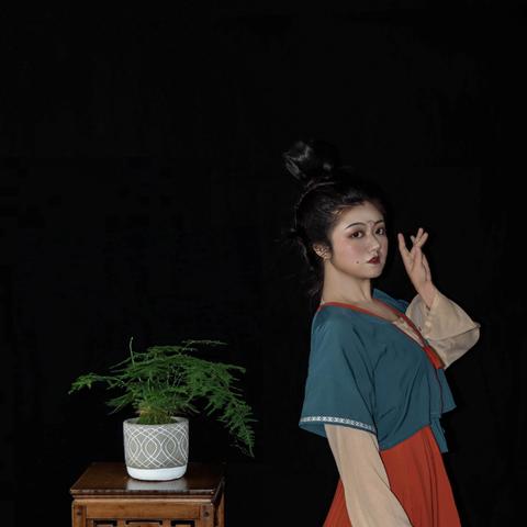 无束缚之美—盘点那些无需腰带的汉服品牌