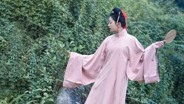 汉唐汉服品牌，传统与现代的完美融合，了解一下？
