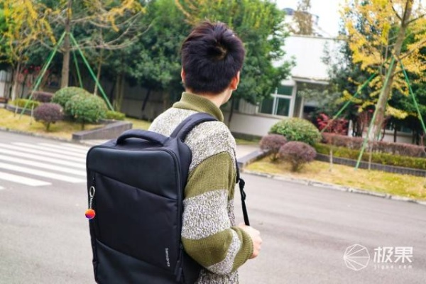 打造时尚与实用兼备—品牌电脑双肩包评测指南