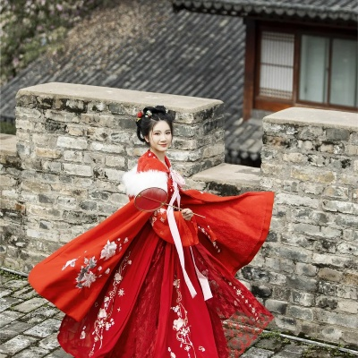 古风汉服旗舰店推荐，穿越时空的美丽衣裳