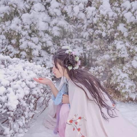 十三余汉服头部品牌，穿越古今，演绎东方美学传奇