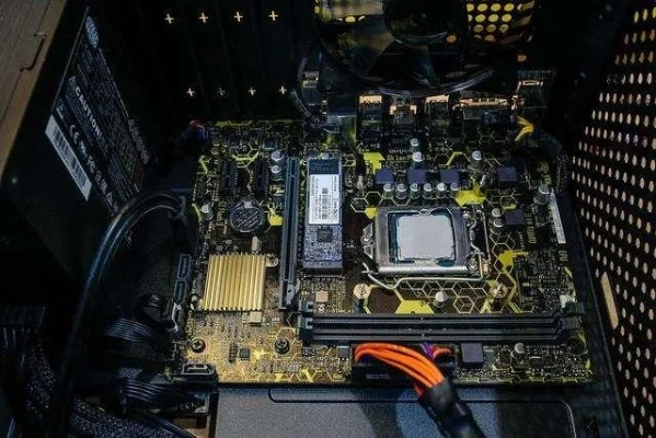 揭秘无品牌主板，性价比之选还是质量隐患？