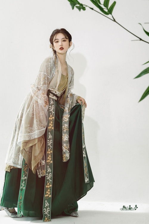 汉服仙裙美图鉴赏，穿越时空的古典韵味