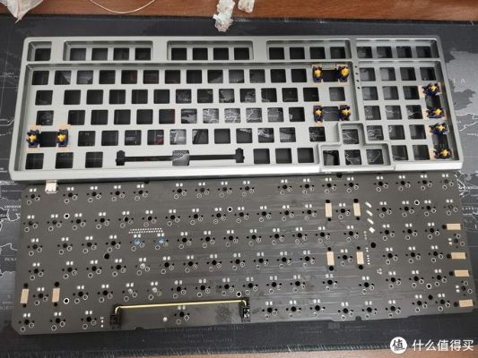 揭秘品牌电脑键盘组装过程，从零件到成品