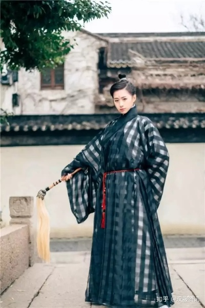 秋冬男士汉服推荐，品味传统，时尚穿搭指南