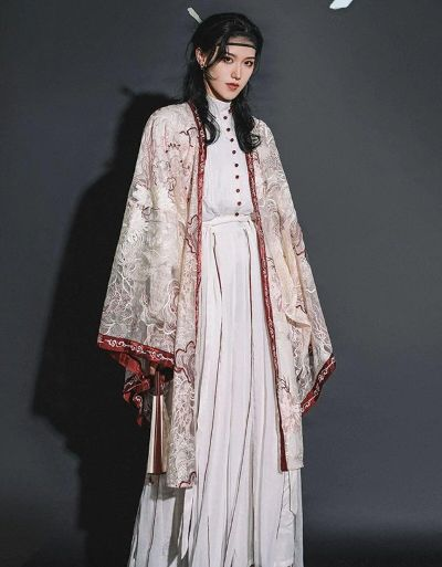 🌸汉服复兴风潮盘点十大热门高档汉服上衣品牌，品味传统与现代的交融之美！