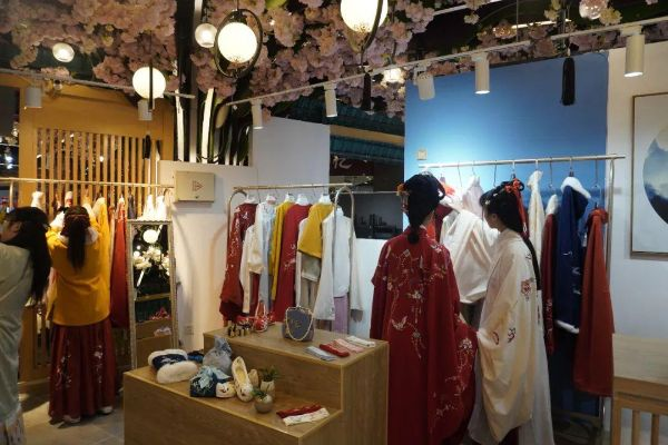奔现必备！盘点几款适合线下约会的汉服品牌