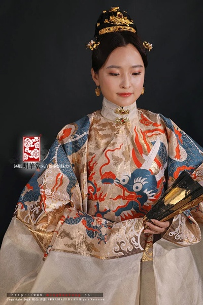 明华堂汉服，穿越千年的时尚之旅