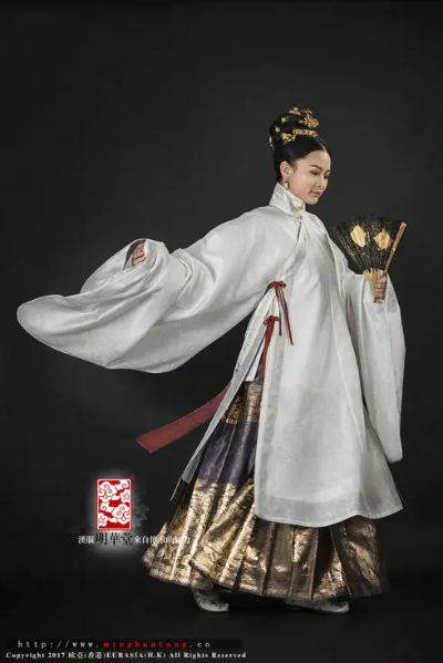 明华堂汉服，穿越千年的时尚之旅