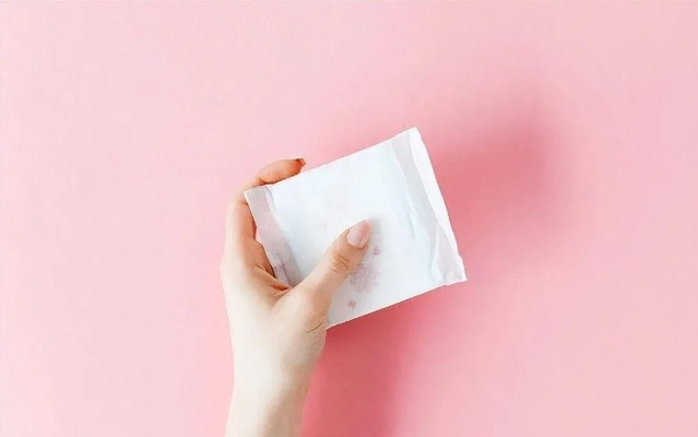 小众品牌崛起，揭秘卫生巾界的黑马如何赢得女性心