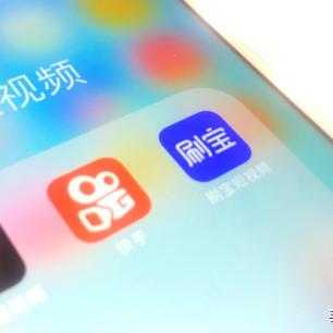抖音月付提现待支付，能否快速到账？案例解析与用户疑问解答