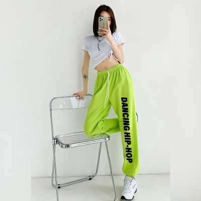 女性舞蹈卫裤品牌推荐，舒适与时尚的完美结合