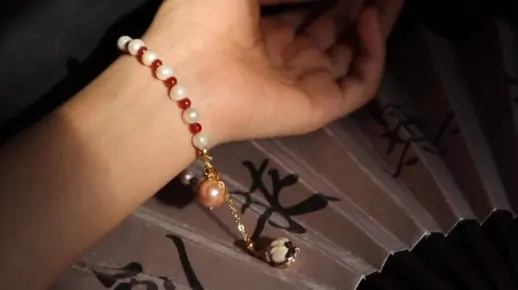 手串汉服品牌大全，女性专属的古典韵味搭配指南