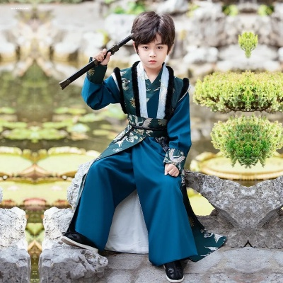 洋气又传统的儿童汉服男装品牌盘点，让你的小王子变身古风小侠！