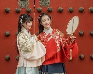 汉服女官服饰品牌大盘点，传统与现代的完美融合