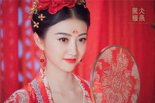 揭秘白蛇主题汉服品牌，传承文化，演绎古典美