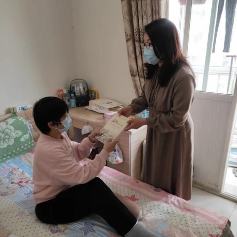 爱心花纹卫生巾大推荐，舒适体验，呵护女性每一天