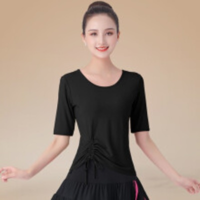 中年女性舞蹈服品牌推荐，优雅舞动，绽放自信风采