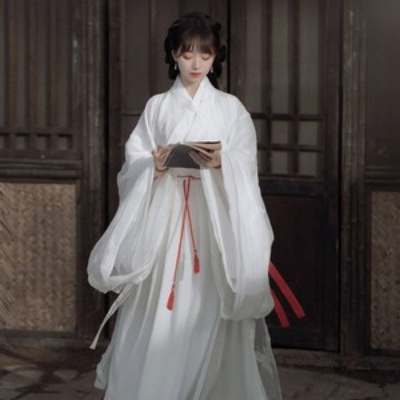 汉服清冷风女装品牌推荐，穿越时空的美丽邂逅