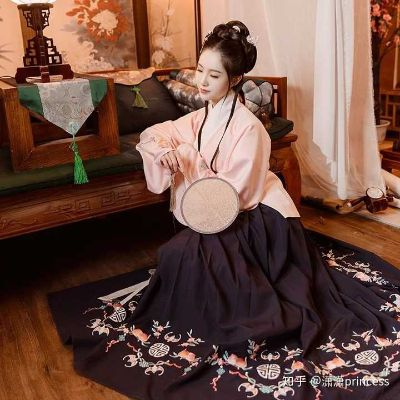 探寻正宗明制汉服，揭秘那些隐藏的时尚品牌店