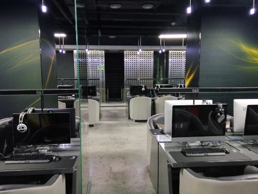 搭建虚拟游戏工作室的服务器租赁之旅