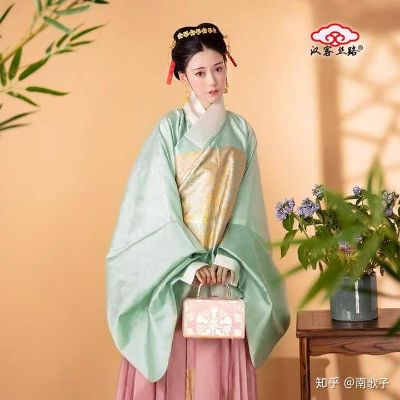 探寻色彩斑斓的汉服之美—盘点几款配色丰富的汉服品牌