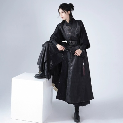 腕甲风潮下的汉服新宠—探寻带腕甲的汉服品牌魅力