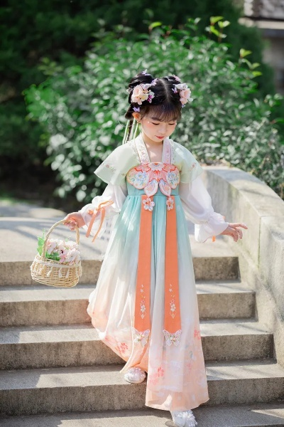 🌸古韵童趣品牌汉服大童装连衣裙，穿越时空的美丽邂逅🌸