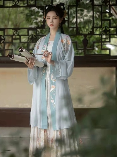 大码女汉服夏装品牌盘点，显瘦又优雅，总有一款适合你！