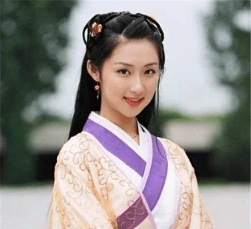 揭秘那些默默无闻的汉服品牌，不被承认的美丽传奇