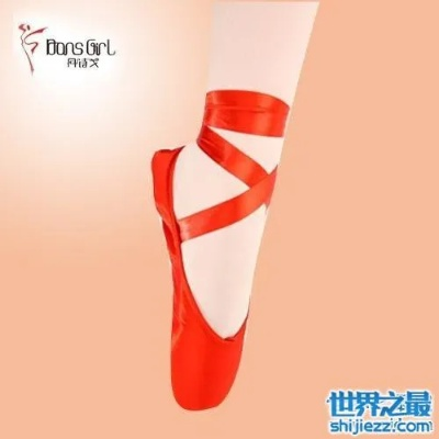 揭秘网红爆款舞蹈鞋子品牌，潮流与舒适并存！
