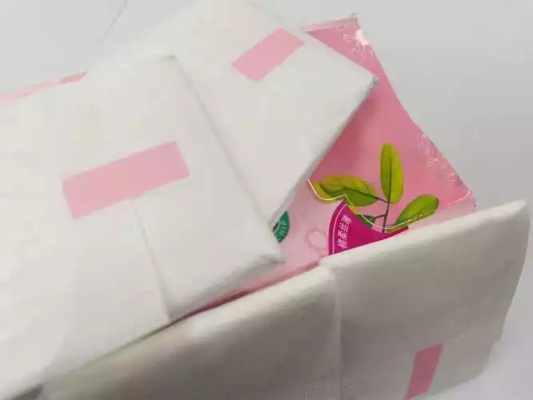 揭秘纯白卫生巾，哪个品牌最值得信赖？
